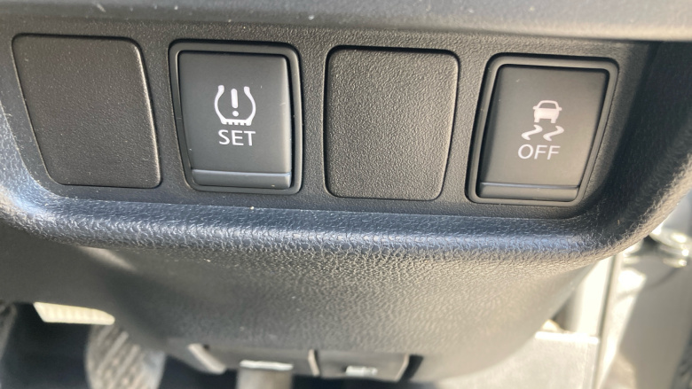 Nissan Juke 1.2 DiG-T Acenta 5dr Petrol Hatchback